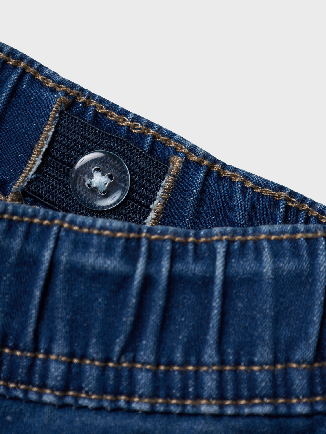 model_shot-front_full